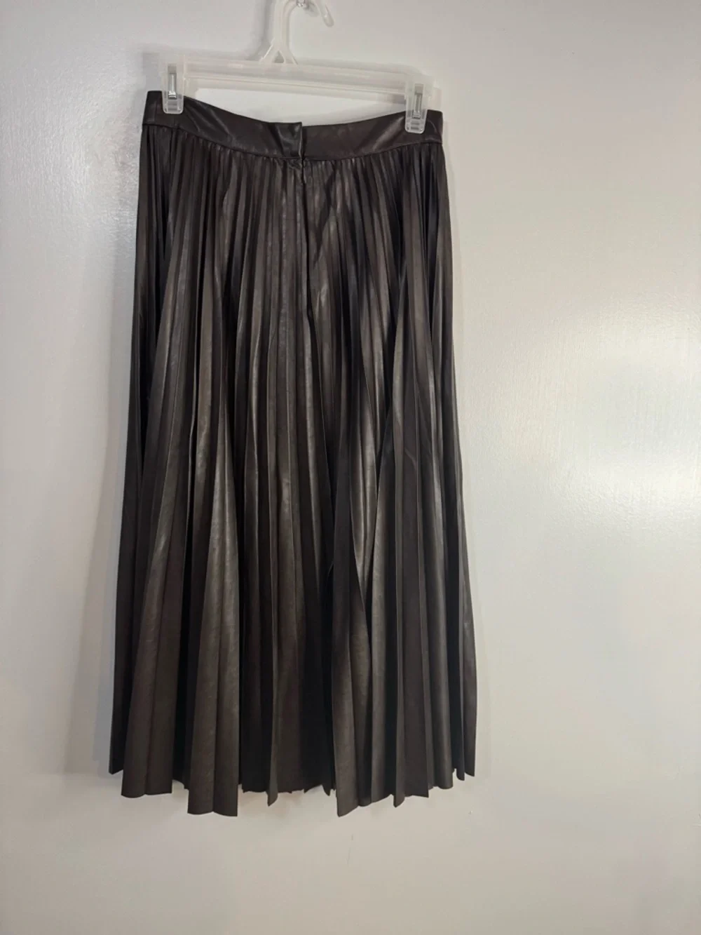 BCBGMaxAzria Pleated Faux Leather Midi Skirt Size XS Chocolate Brown
